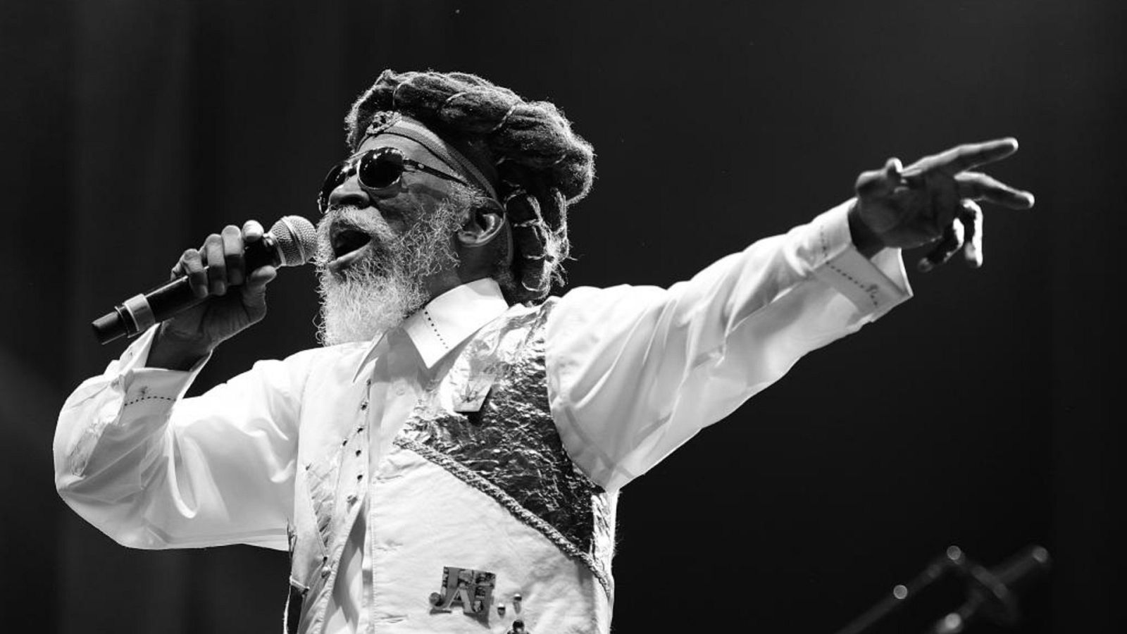 Bunny Wailer durante una actuación en 2014