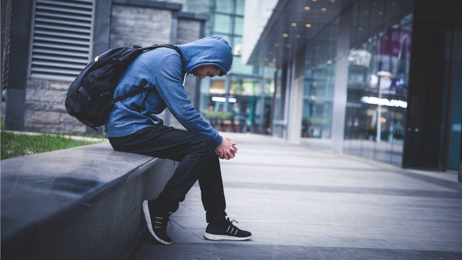 Los jóvenes españoles han sufrido las consecuencias de dos crisis económicas y sociales en una década