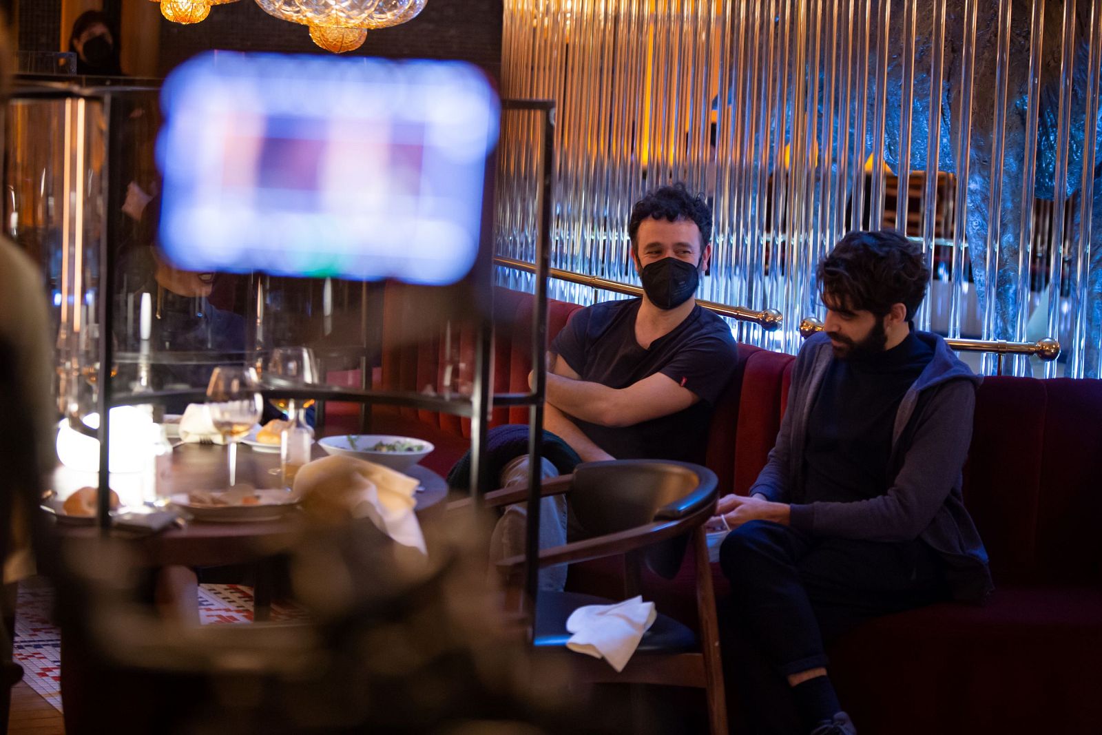 Rodrigo Sorogoyen y David Verdaguer en el rodaje de 'El doble'