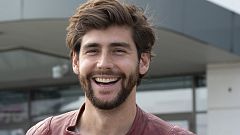 Álvaro Soler presenta "Magia", su nuevo single: "Necesité parar y cambiar de aires para recuperar la inspiración"