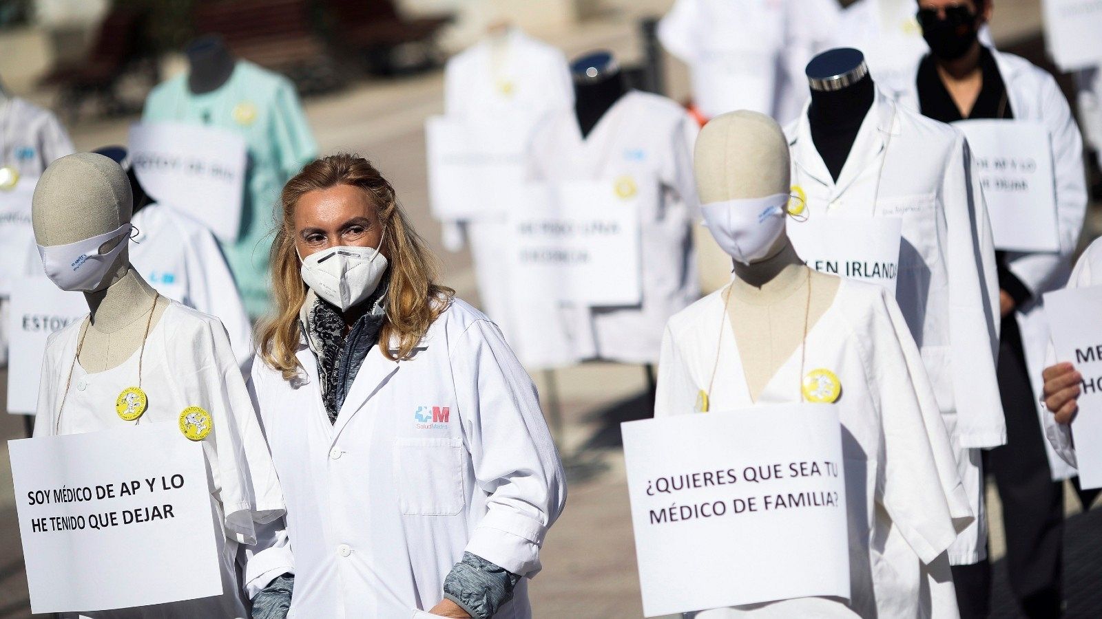 Concentración convocada por el sindicato Amyts con motivo de la huelga indefinida de médicos de Atención Primaria