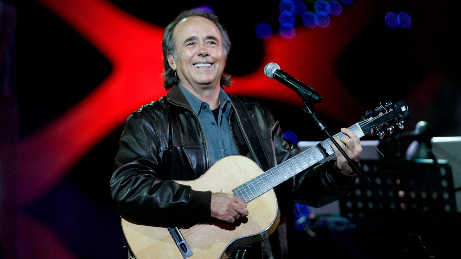 Joan Manuel Serrat, durante una actuación en Chile