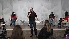 Iglesias recuerda al PSOE que la Constitución reprueba la especulación y advierte al PP que "levantará las alfombras"