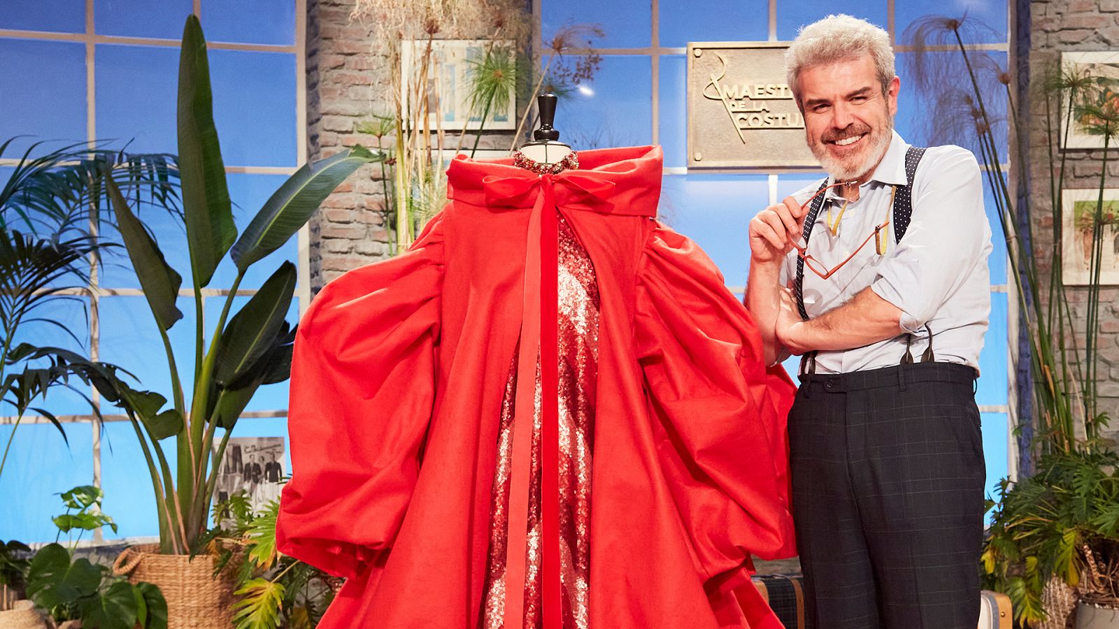 Caprile maravilla a todos con un vestidazo increíble