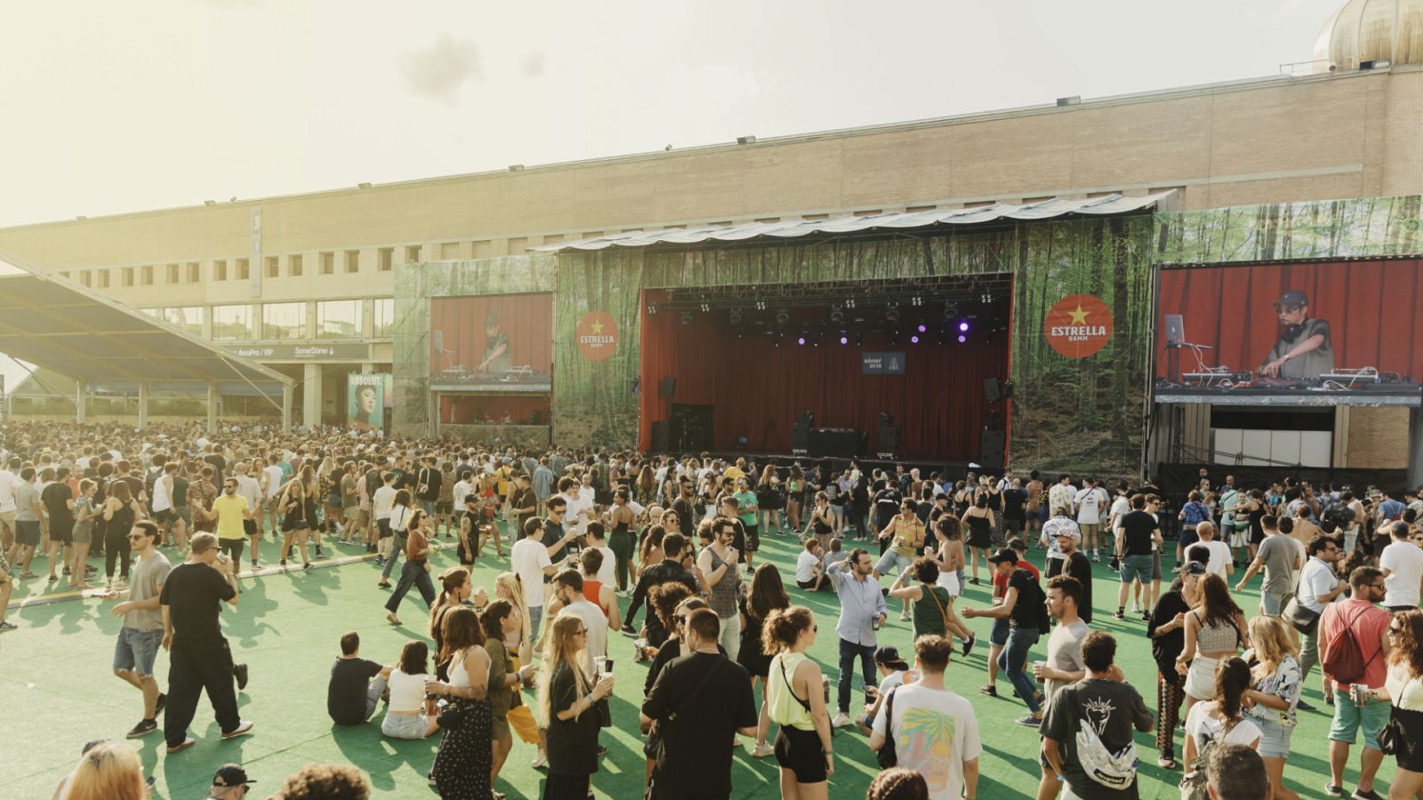 El festival de música electróncia Sónar Barcelona.