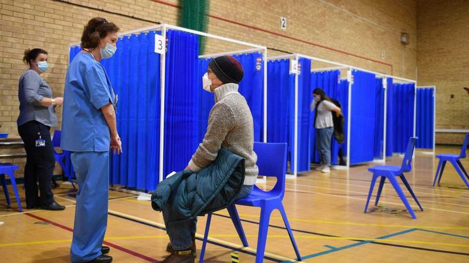 45.000 catalans d'entre 60 i 65 anys estan cridats a vacunar-se