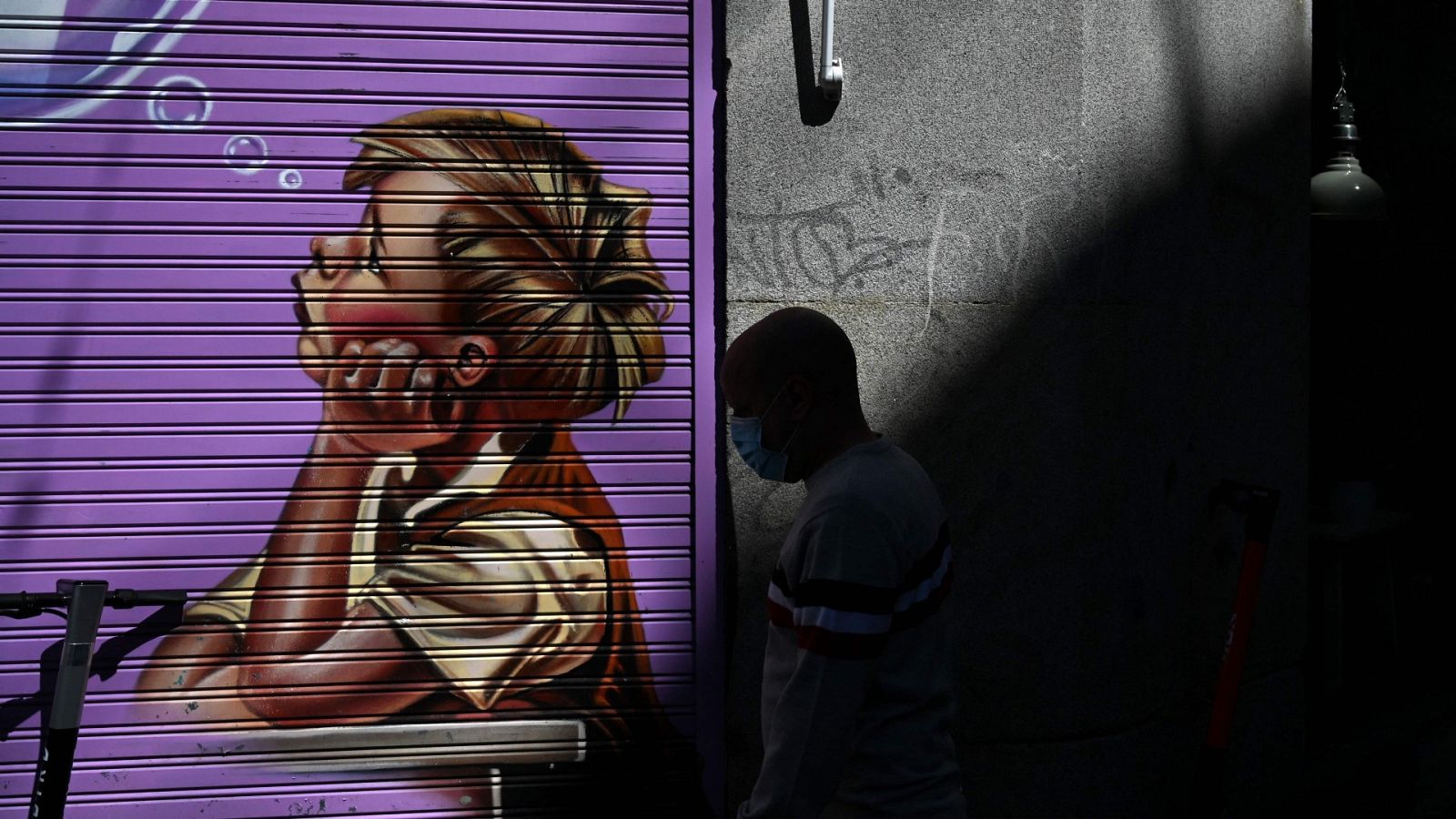 Un comercio cerrado en Madrid