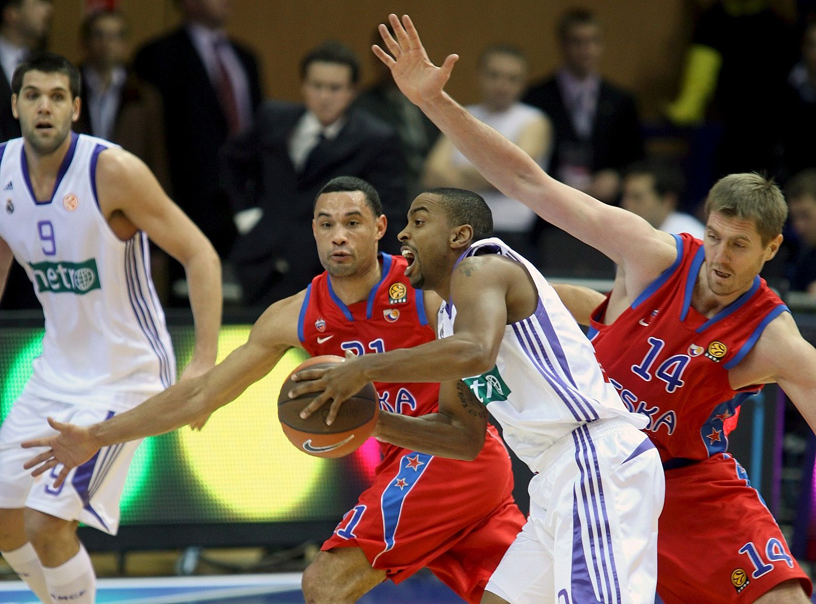 El Real Madrid gana al CSKA de Moscú