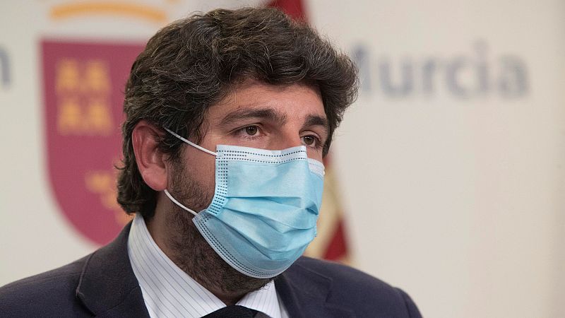 López Miras afirma que se está "ultimando" el acuerdo con los expulsados de Vox y no descarta que entren en su Gobierno