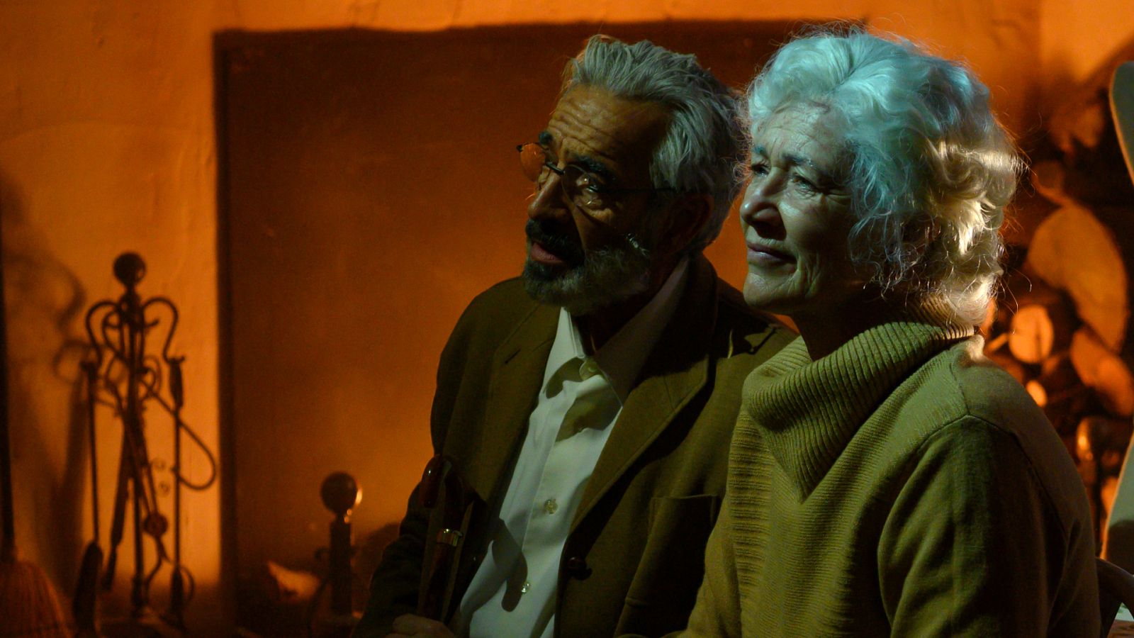 Antonio y Merche ven vídeos del pasado