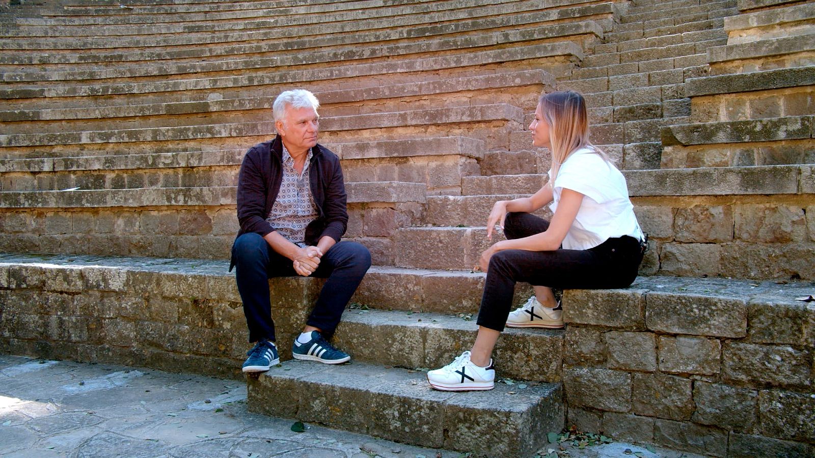 Carla Lladó i Carles Sans, a 'Perseguint cognoms'