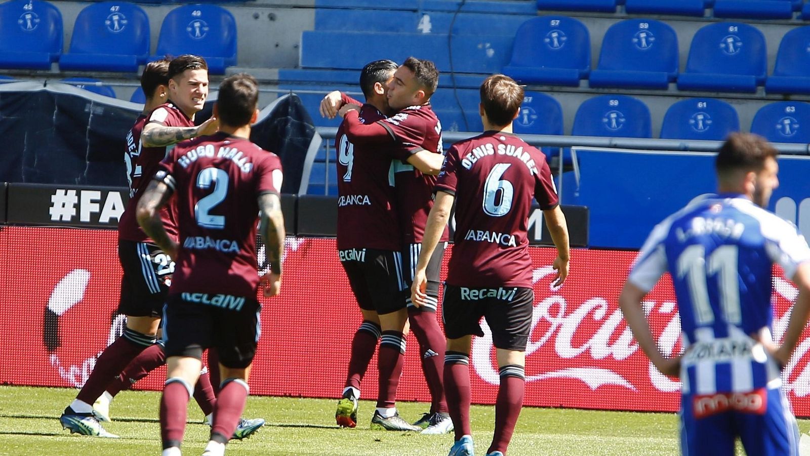 Los jugadores del Celta celebran la victoria ante el Alavés