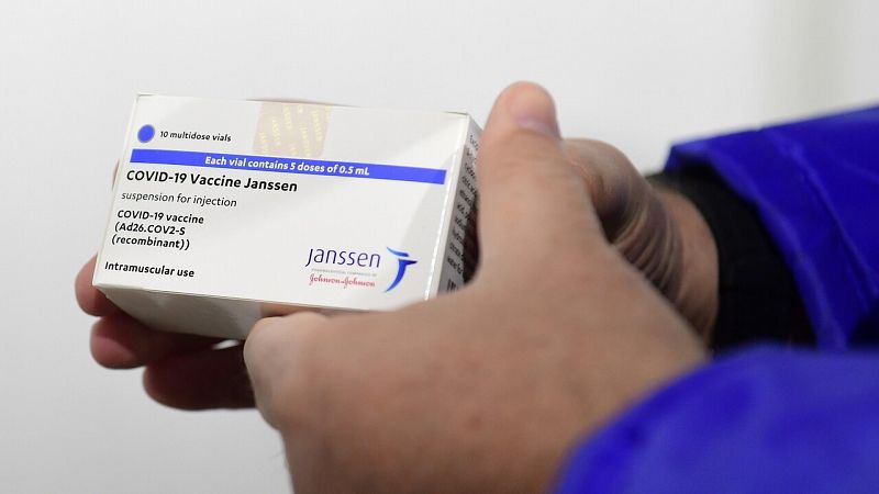 Sanidad avisa a las comunidades de que este miércoles no recibirán las dosis de la vacuna de Janssen