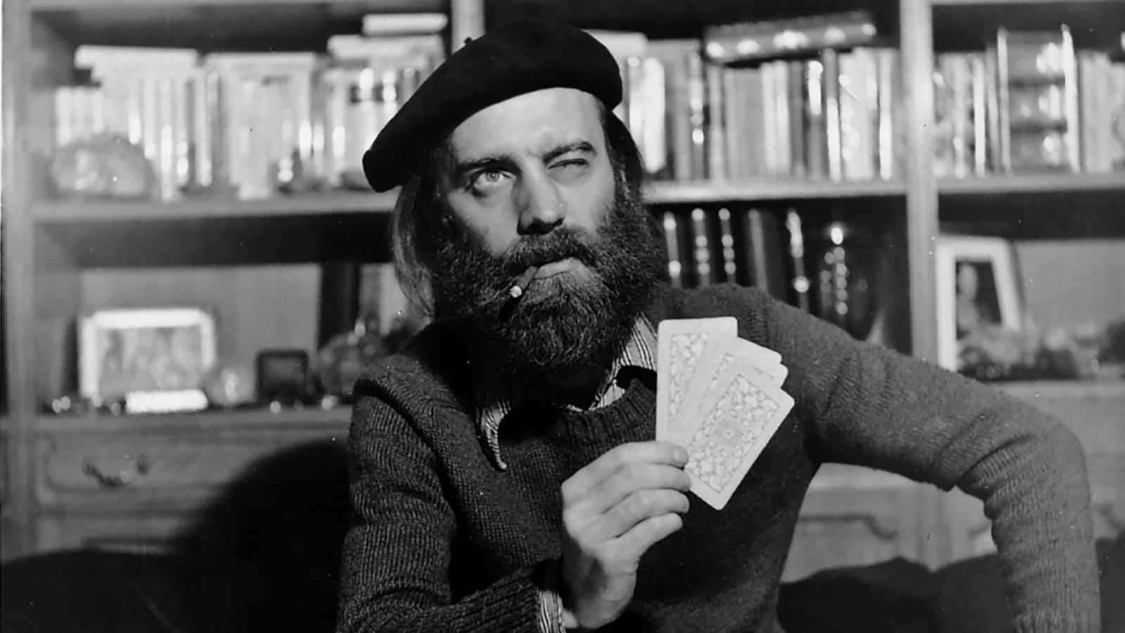 Javier Krahe jugando al mus.