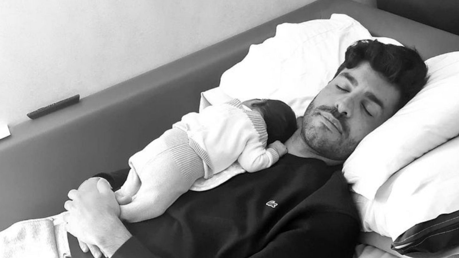 La foto más tierna de Miguel Torres y Miguel Jr.