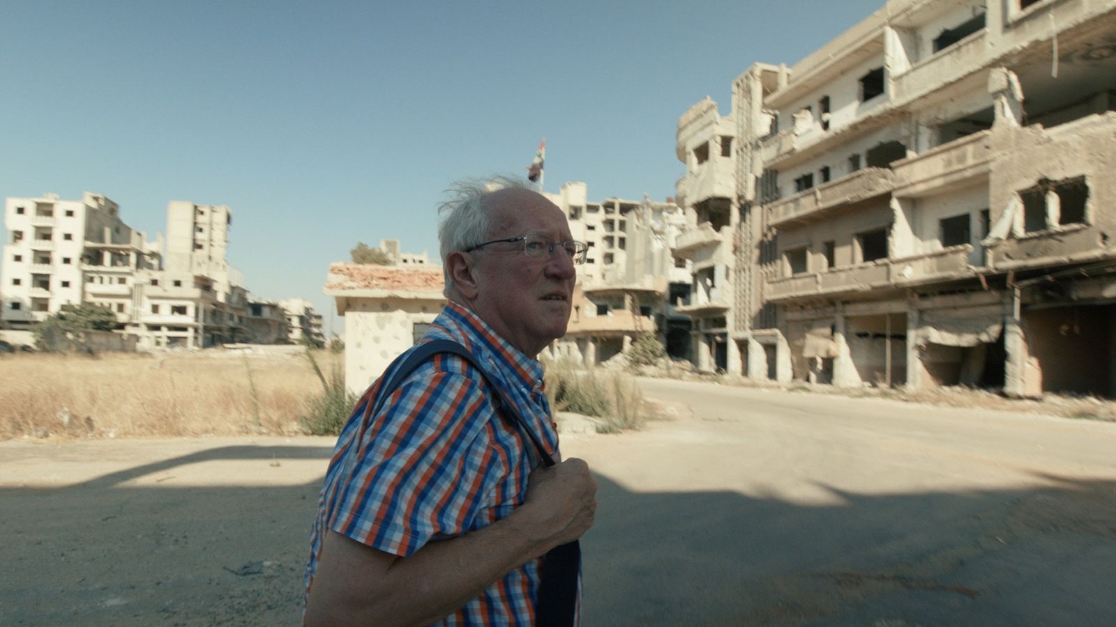 El documental capta al periodista Robert Fisk en acción