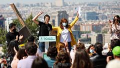 García y Errejón piden el voto de la "gente común" para vencer a "Goliat" y "romper 25 años de abusos del PP"