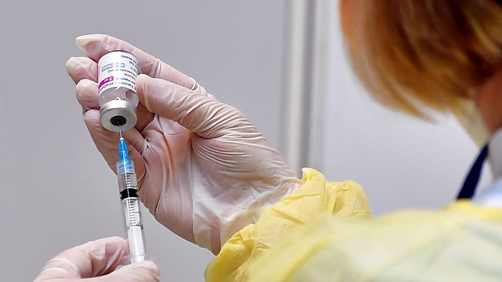 La UE prepara una denuncia contra AstraZeneca para obligarla a entregar las dosis prometidas