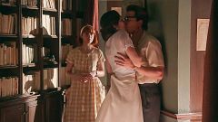 Inés y Ángel son pillados por Alicia durante un beso apasionado