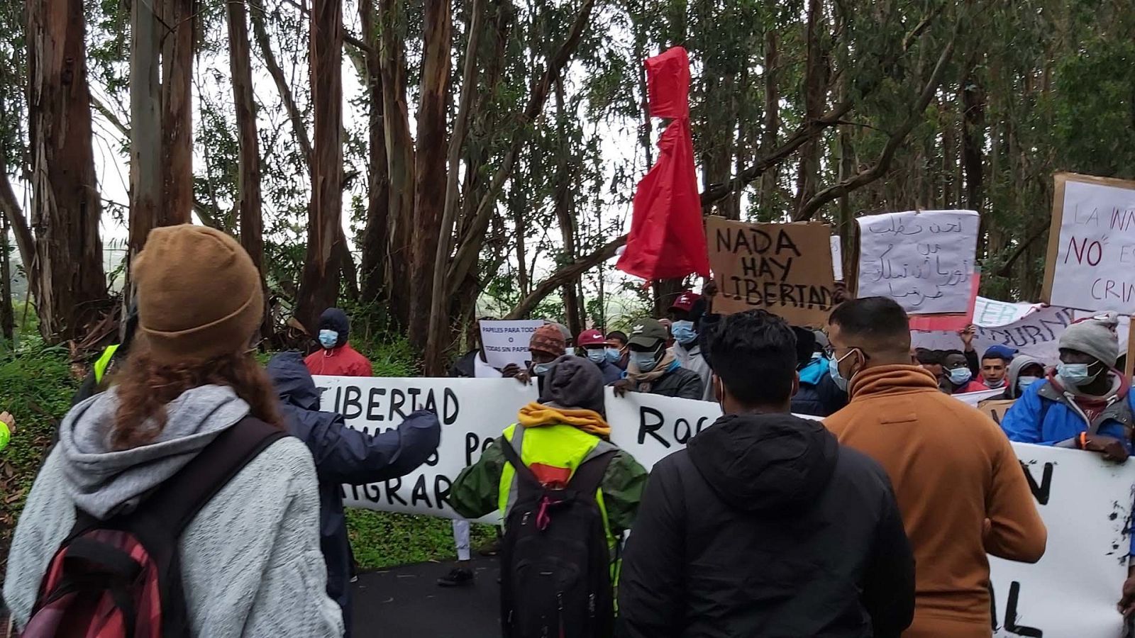 Canarias se ha convertido en una prisión para miles de migrantes.