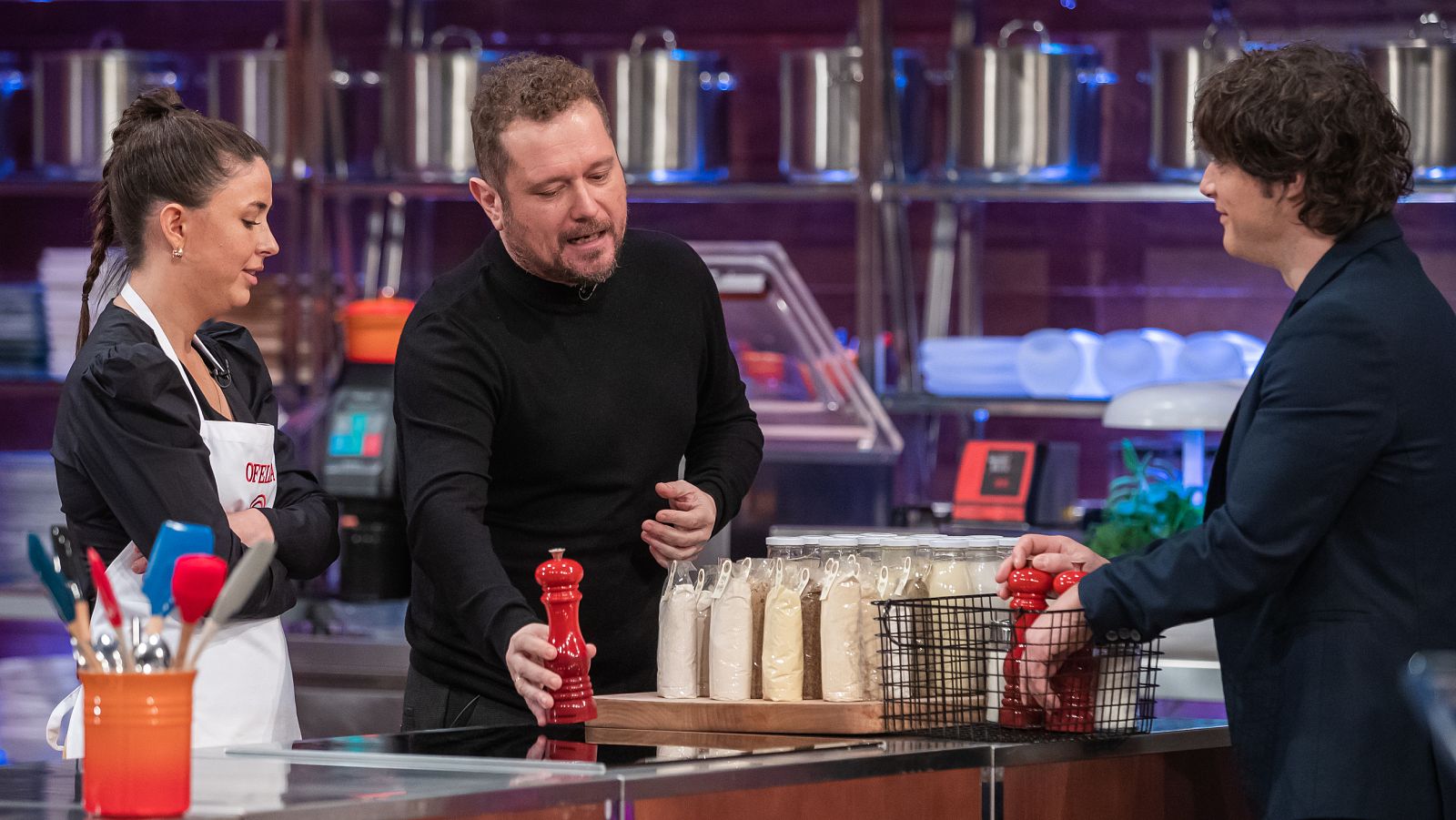 El intento de conquista de Ofelia con El Monaguillo