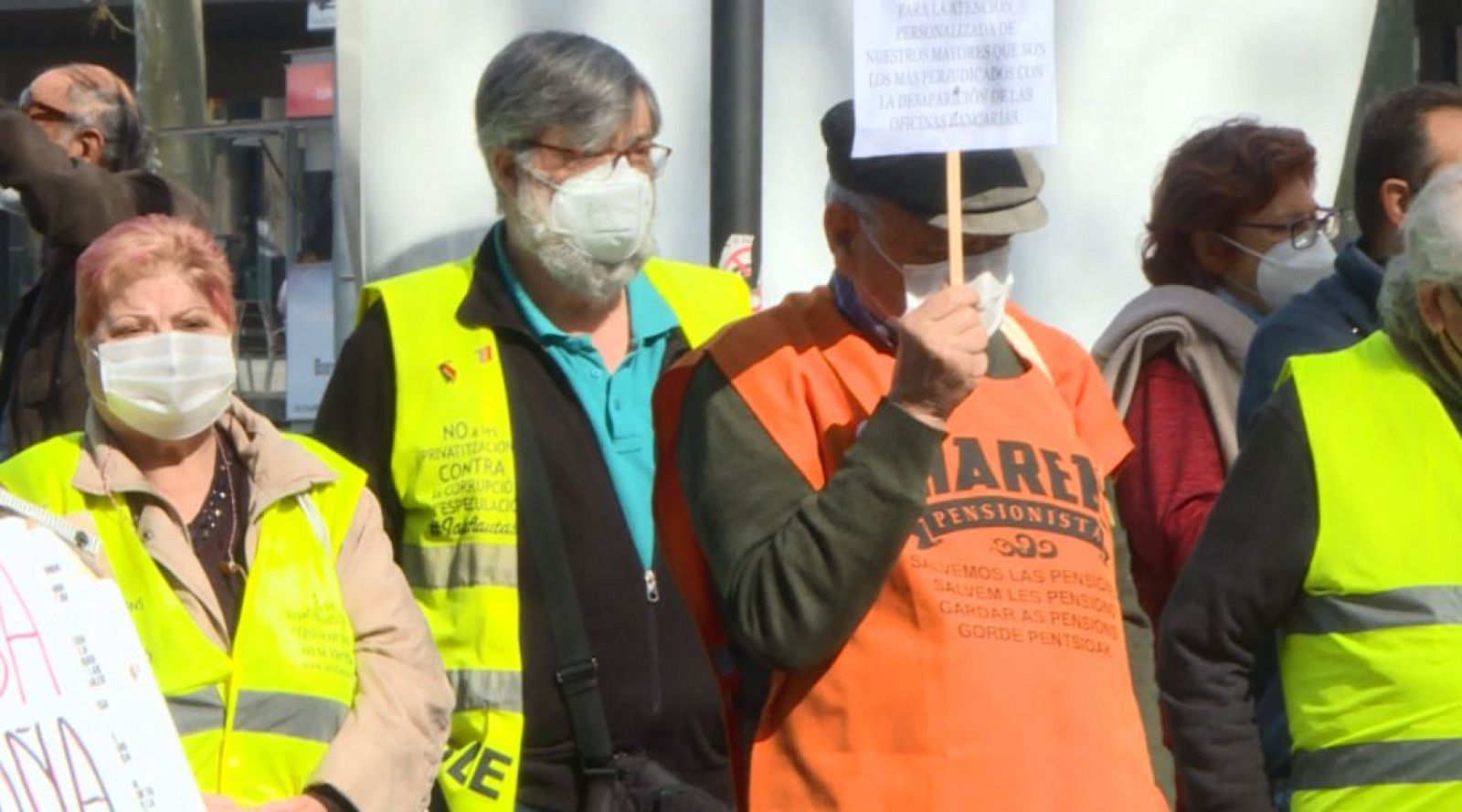 La banca se sienta en el banquillo