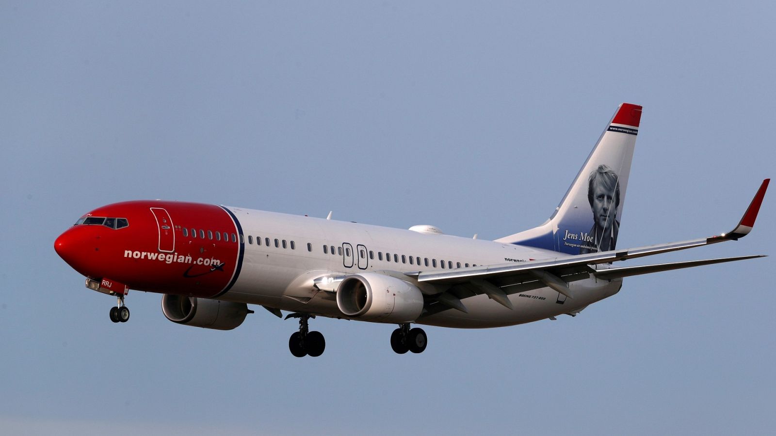 La compañía cerrará 3 de las 5 bases operativas que tenía en España