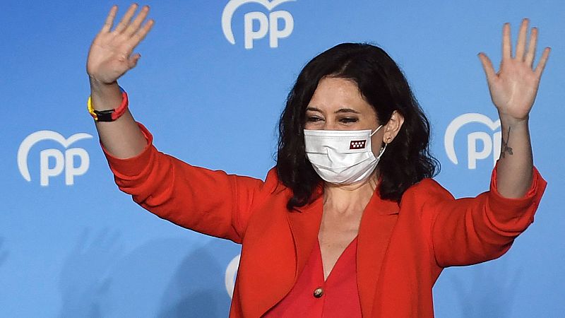 Ayuso y Casado celebran la victoria y advierten: "Madrid ha hecho una moci�n de censura al 'sanchismo'"
