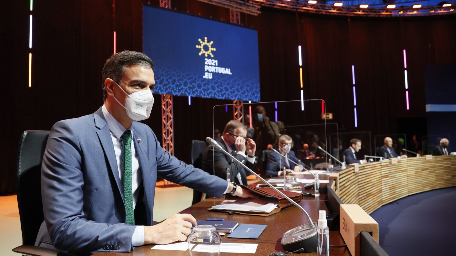 El presidente del Gobierno, Pedro Sánchez, durante la cumbre del Consejo Europeo celebrada en Oporto