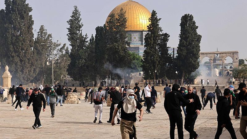 Más de 300 heridos en Jerusalén en una nueva jornada de enfrentamientos entre palestinos y policías israelíes
