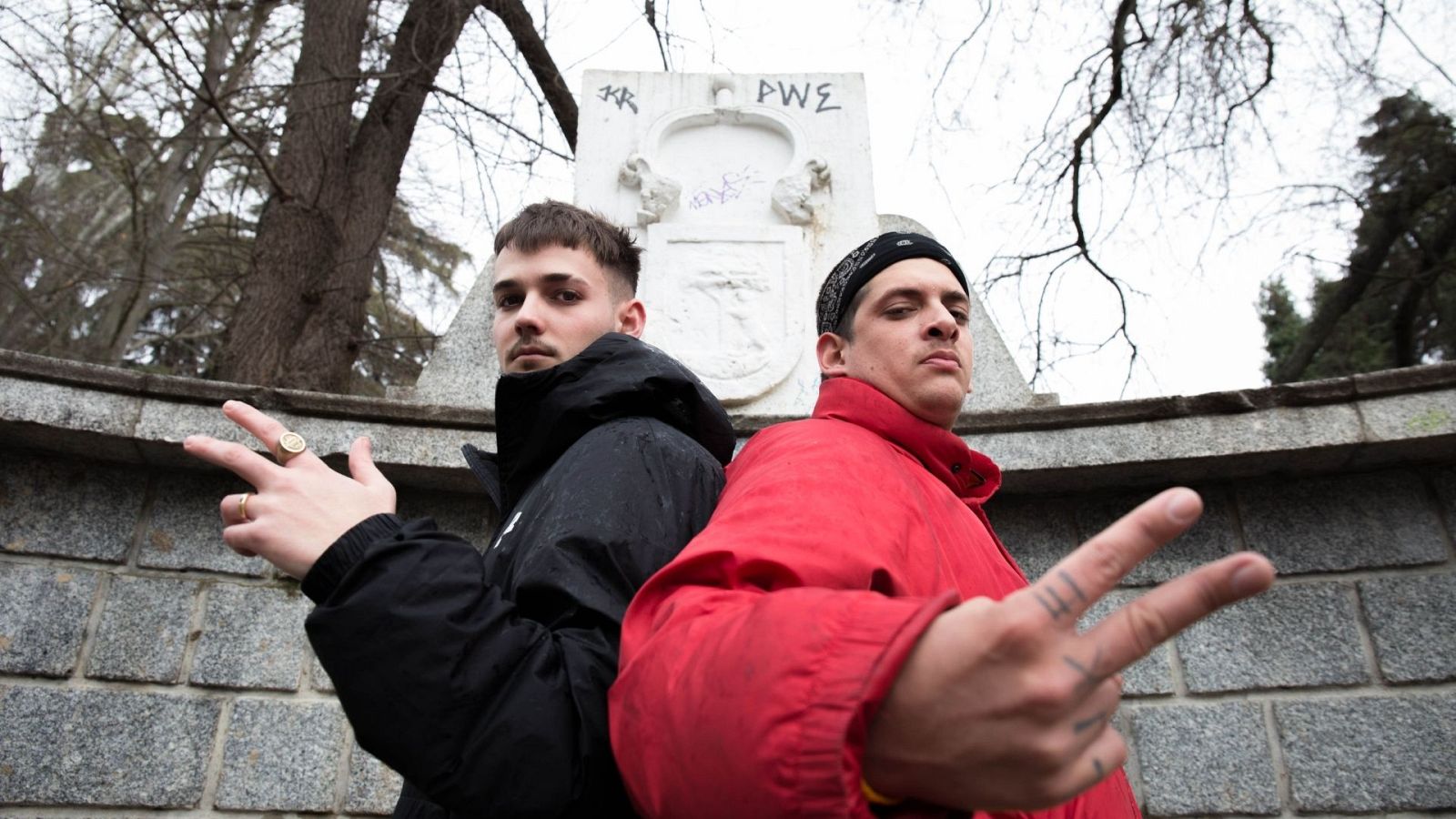 Bnet y Klan en el capítulo 3 de Réplica Internacional 2