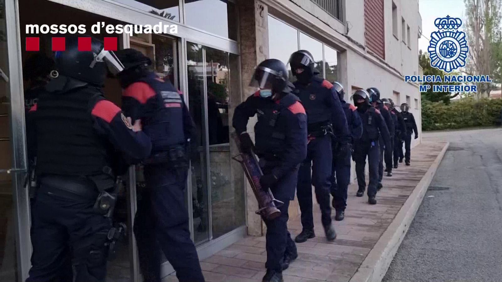 operación policial contra una red de falsificación de carnés de conducir en Girona