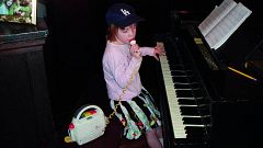 Billie Eilish comparte sus fotos más personales con sus fans