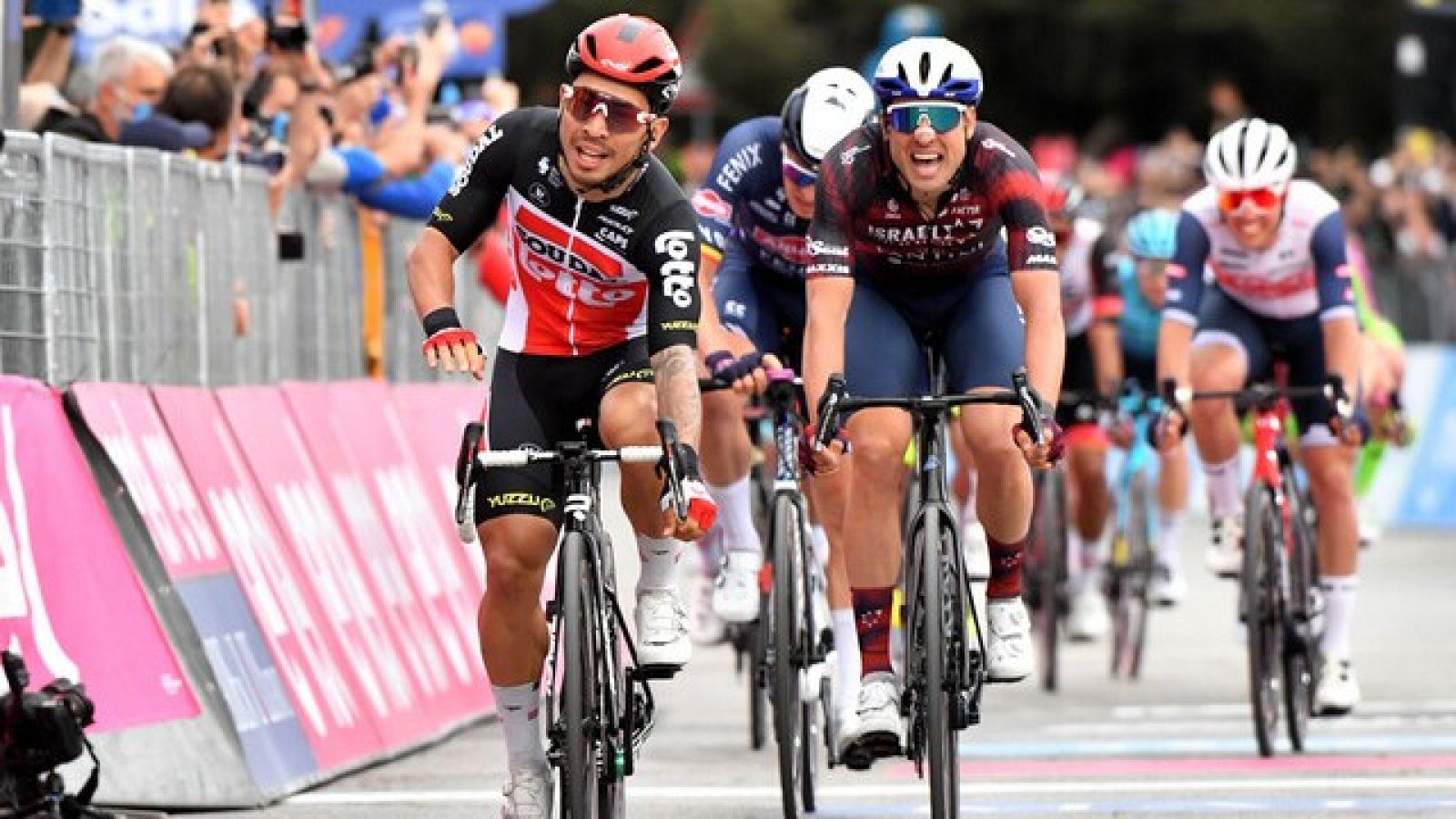 Caleb Ewan gana la séptima etapa del Giro de Italia