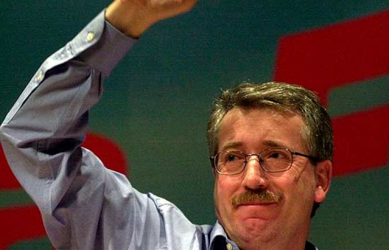 Ignacio Fernández Toxo, nuevo secretario general de CC.OO. al vencer a Fidalgo por 28 votos