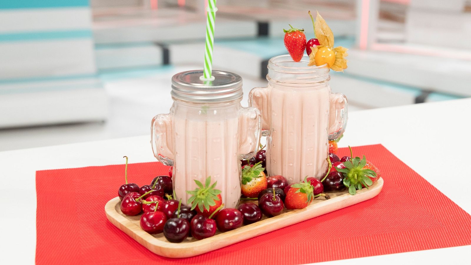 Receta de smoothie de fresas, cerezas y vainilla