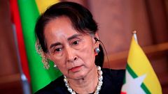 Suu Kyi se defiende en persona ante un tribunal por primera vez tras el golpe militar en Birmania
