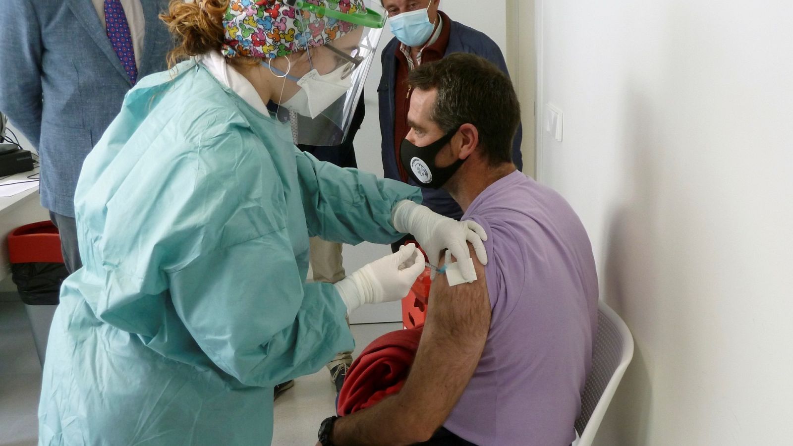 Vacunación en Santander (Cantabria) a trabajadores del sector pesquero con Janssen