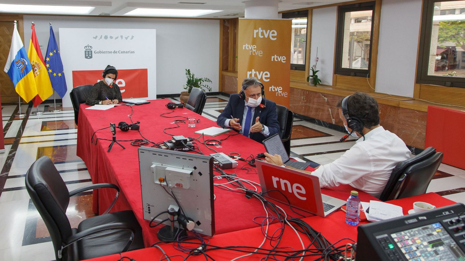 Íñigo Alfonso ha entrevistado al presidente de Canarias, Ángel Víctor Torres.