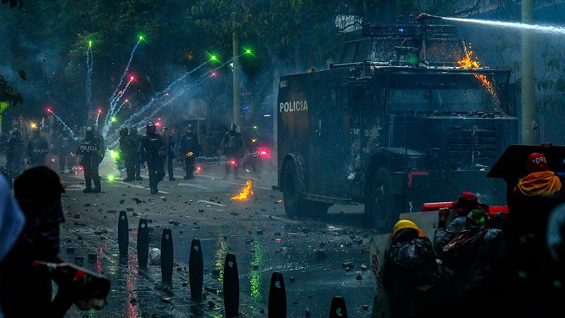 Duque anuncia "el máximo despliegue" de la asistencia militar en Cali, epicentro de las protestas y la violencia en Colombia 