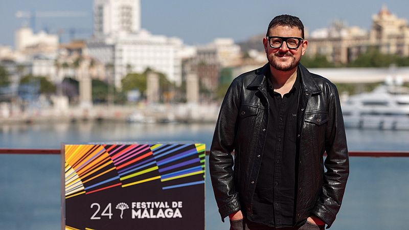 'Live is life', Dani de la Torre presenta sus 'Goonies' en Málaga