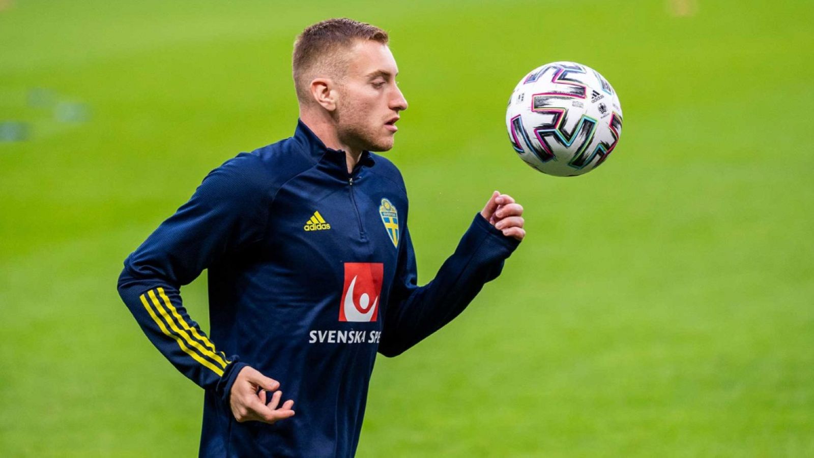 El futbolista sueco Dejan Kulusevski