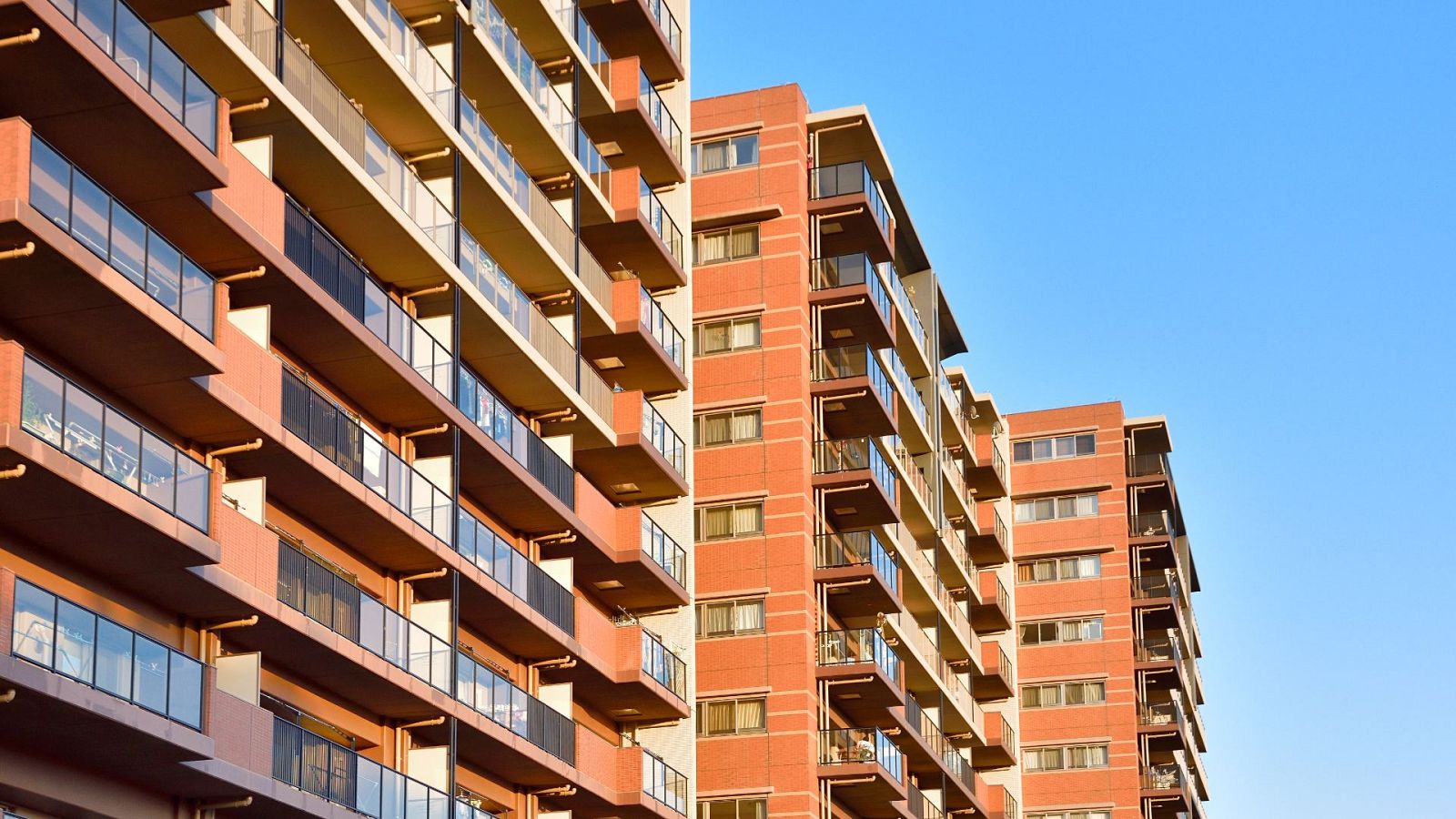 El consejero de Planificación Territorial, Vivienda y Transportes cifra en 15.134 las viviendas que podrían ser declaradas vacías