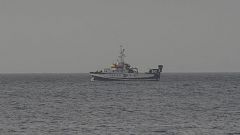 Los equipos de rescate buscan a la hermana menor de Olivia en el mar en plena conmoción social