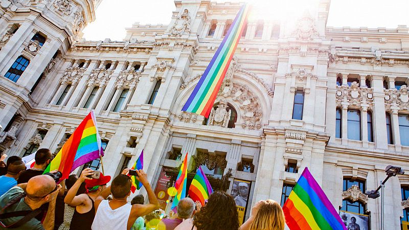 RTVE te ofrece documentales imprescindibles para conocer la historia y evolución del movimiento LGTBI