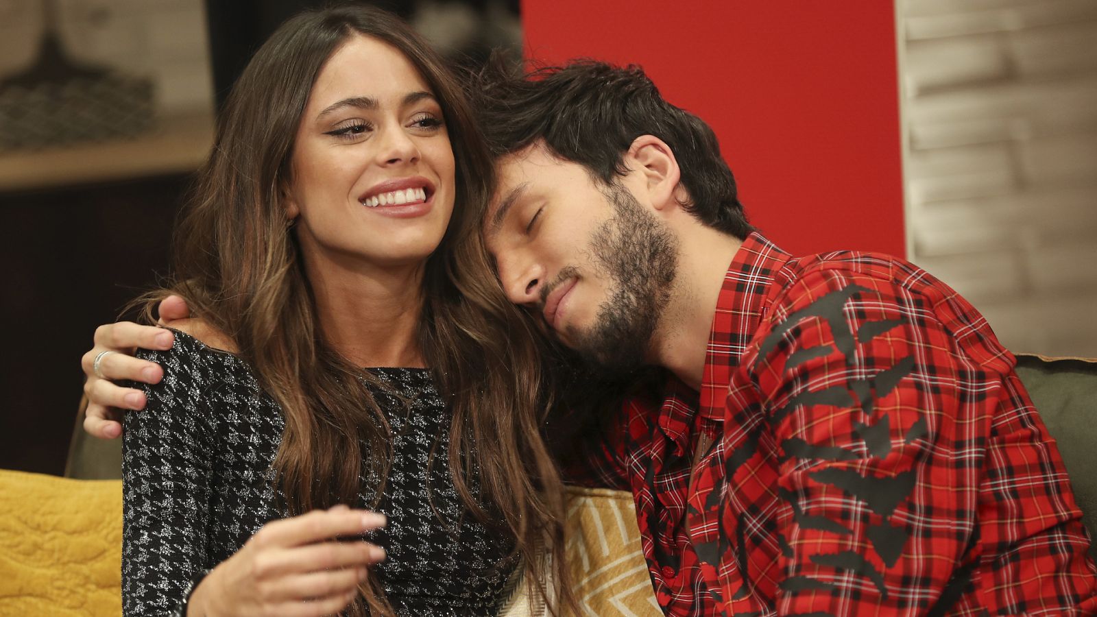La viral teoría que acerca de nuevo a Tini Stoessel y Sebastián Yatra