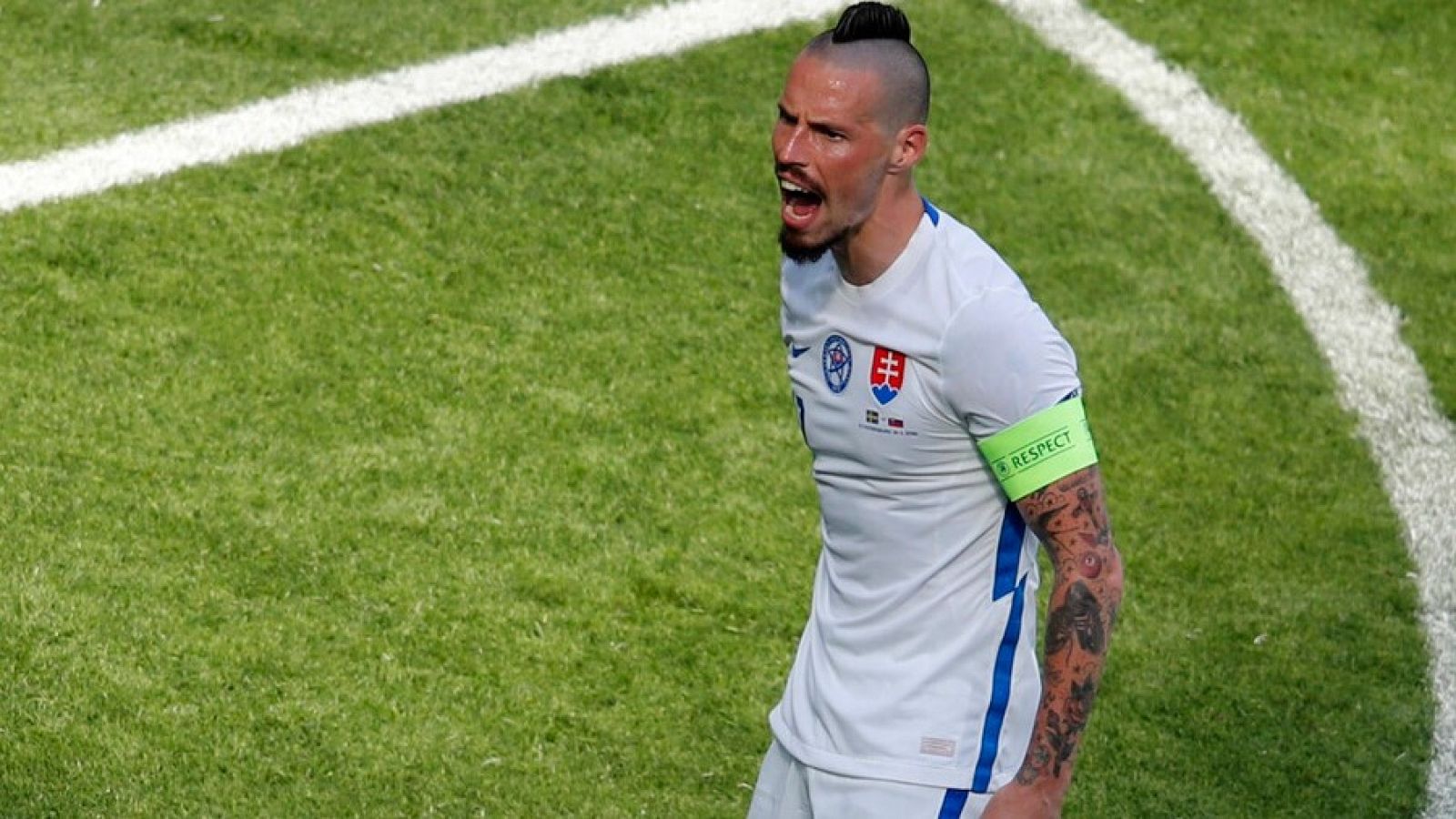 Marek Hamsik en un momento del partido ante Suecia