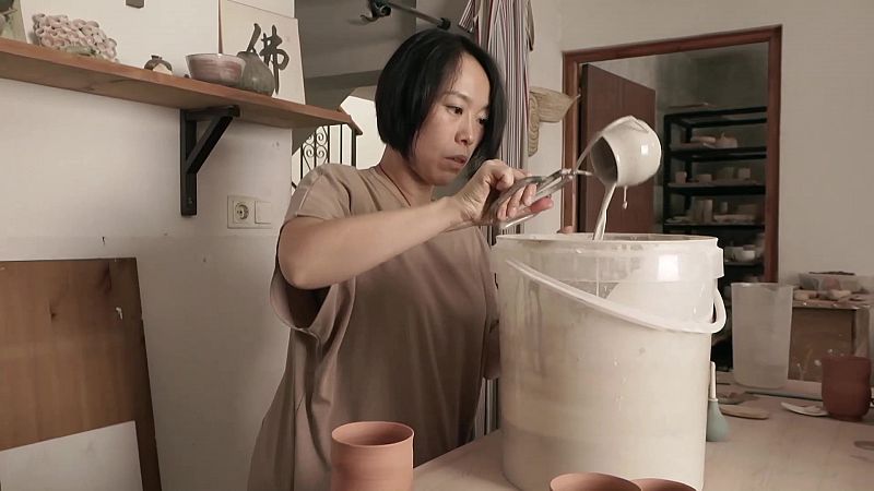 De Jap�n a un pueblo de Granada: Saika Taku, la ceramista de la ceniza