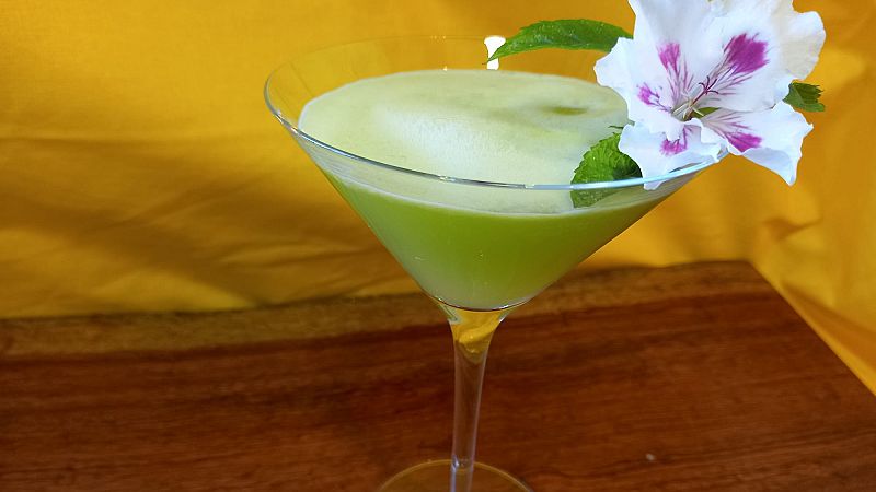 Batido depurativo de lima y manzana para el verano