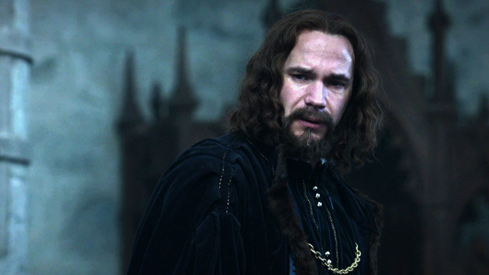 James D' Arcy da vida a Ludovico Sforza, mecenas de Leonardo da Vinci